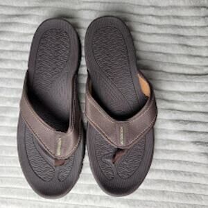 Hobibear Men’s Flip Flop Sandals Size 11.5 Brown Comfort Thong Beach Shoes NWOT